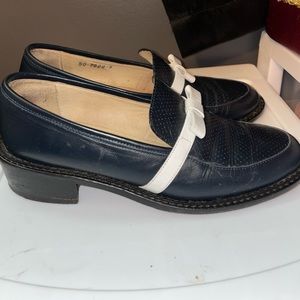 Used Kenneth Cole New York loafers size 7 women